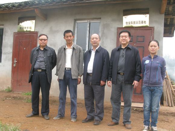刘建军副院长视察我院牧业研究中心示范基地