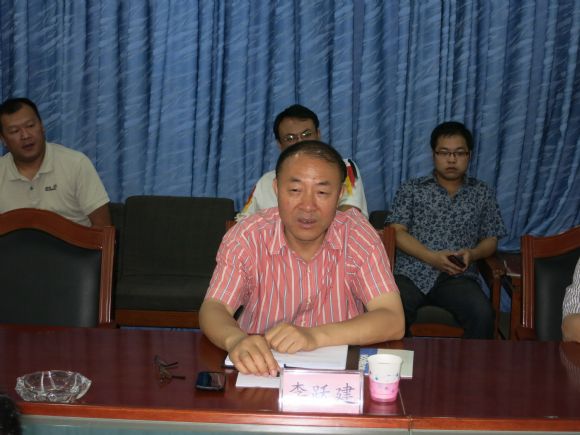 李跃建院长到蚕业所调研指导工作